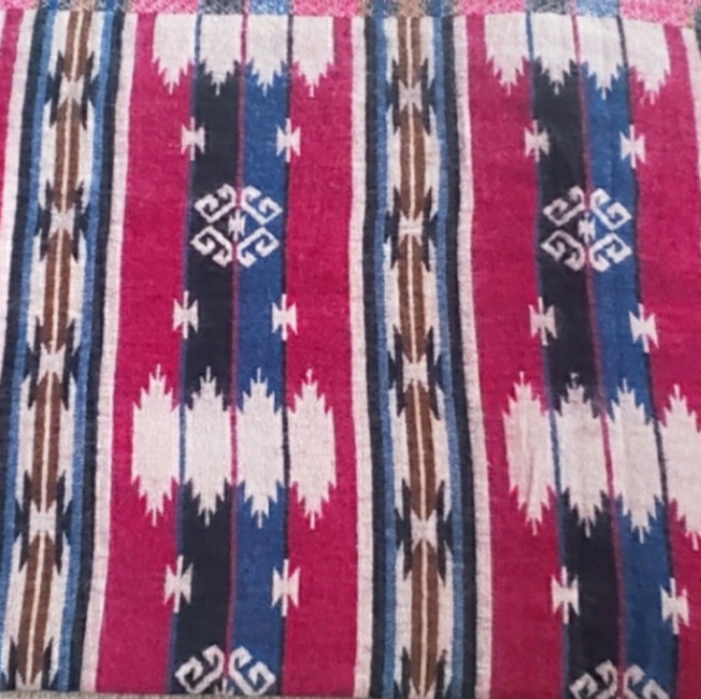 Handloom woollen blanket/shawl/scarf/throw